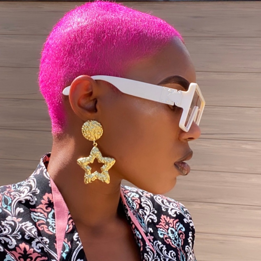 SuperSTAR Gold Drop earrings.